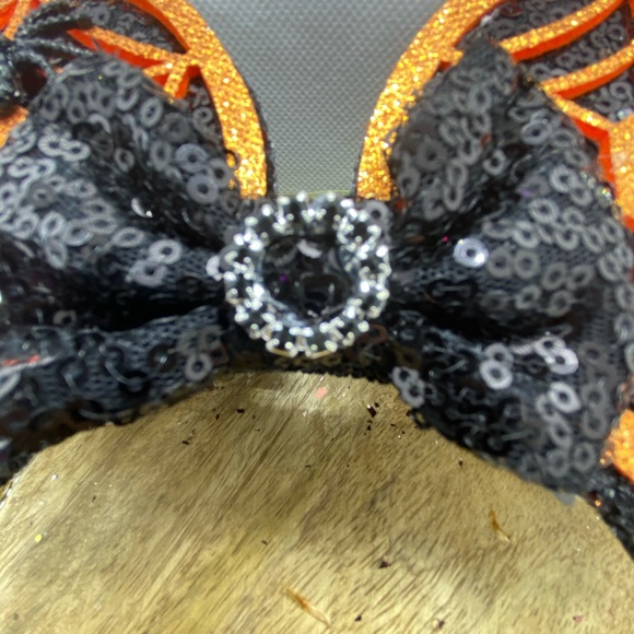 Halloween spider web orange black sequin headband - Picture 4 of 5